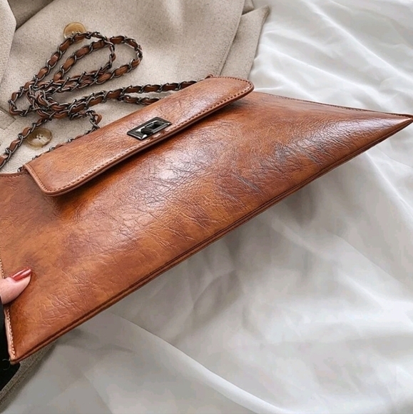 Adorable Black Shoulder Bag - Picture 6 of 12